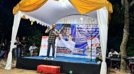 Amsakar Achmad saat kampanye di Kampung Nanas. Foto: INIKEPRI.COM