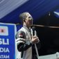Amsakar Achmad di Batu Merah. Foto: INIKEPRI.COM