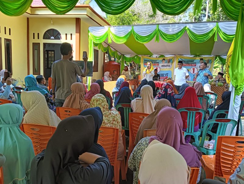 Kampanye dialogis Cen Sui Lan-Jarmin Sidik di Gunung Sebelat. Foto: INIKEPRI.COM