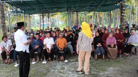 Kampanye Cen Sui Lan dan Jarmin Sidik di Air Putih tepi pantai. Foto: INIKEPRI.COM