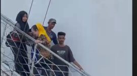 Calon Bupati Natuna Cen Sui Lan saat di KM Kelud. Foto: INIKEPRI.COM