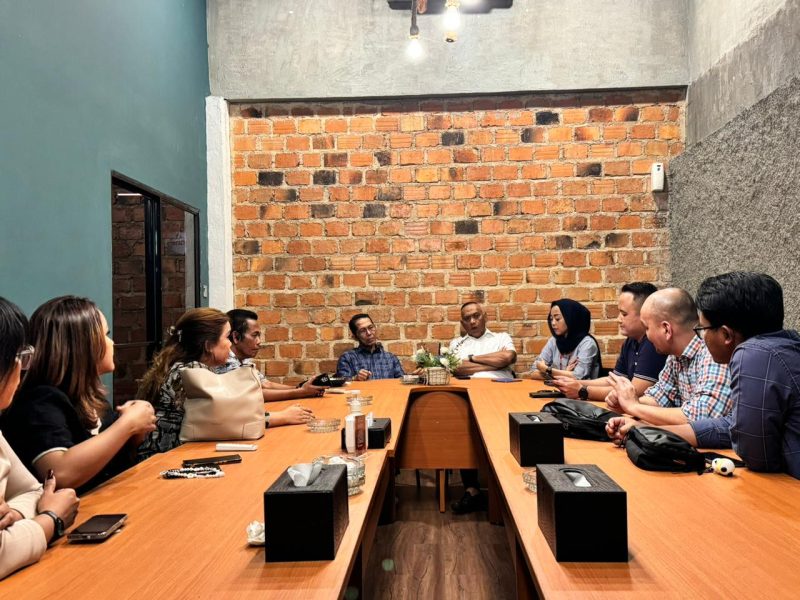 Amsakar Achmad saat bertemu dengan praktisi HRD Kota Batam. Foto: INIKEPRI.COM