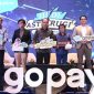 Menkominfo Budi Arie Setiadi (Tengah kiri), bersama Dirjen IKP Kominfo Prabu Revolusi (Kiri), DIrjen Aptika Hokky SItungkir (dua dari kiri), Bintang Judi Pasti Rugi dari GoPay Rhoma Irama (tengah kanan) dalam Acara  “Perangi Judi Online, Bangun Ekosistem Keuangan Digital yang Aman” di Hotel Morissey, Jakarta. Foto: Humas Kominfo