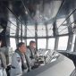 Personel KN Pulau Dana 323 Bakamla RI yang mengusir Kapal China Coast Guard (CCG) 5402 kembali memasuki wilayah yurisdiksi Indonesia di Laut Natuna Utara pada Kamis (24/10/2024). Foto: Pranata Humas Bakama RI/Yuhanes Antara