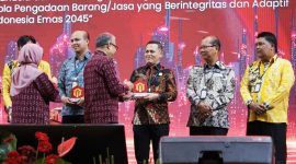 Pemerintah Provinsi Kepulauan Riau kembali menorehkan prestasi membanggakan di kancah nasional. Pemprov Kepri berhasil meraih Penghargaan UKPBJ Proaktif dengan capaian tertinggi dalam melibatkan Usaha Menengah Kecil (UMK), berdasarkan data yang dikelola oleh Lembaga Kebijakan Pengadaan Barang/Jasa Pemerintah (LKPP). Foto: Diskominfo Kepri