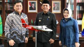 Pertemuan Gubernur Ansar bersama Deputi Ekonomi Bappenas sekaligus Plt. Kepala BPS RI Amalia Adininggar Widyasanti, dan Direktur Industri, Pariwisata, dan Ekonomi Kreatif Wahyu Wijayanto di Ruang Kerja Gubernur Kepulauan Riau, Dompak, Tanjungpinang. Foto: Diskominfo Kepri