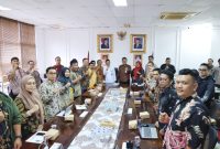 Dalam rangka memperkuat pelayanan informasi publik dan mendukung keterbukaan informasi, Pemerintah Provinsi Kepulauan Riau melalui Dinas Komunikasi dan Informatika (Diskominfo) meluncurkan inisiatif 