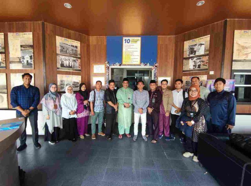 Fakultas Teknik Universitas Maritim Raja Ali Haji (Umrah) Tanjungpinang melakukan kunjungan ke Dinas Perpustakaan dan Kearsipan (DPK) Tanjungpinang, Jum'at (1/11/2024). Foto: Diskominfo Tanjungpinang