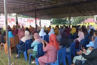 Daeng Rusnadi Dalam rangkaian kampanye pada Selasa, 5 November 2024, mantan Bupati Natuna ini hadir di sejumlah titik di wilayah Kelarik, Kecamatan Bunguran Utara, mengajak masyarakat untuk mendukung pasangan nomor urut 1 tersebut. Foto: INIKEPRI.COM