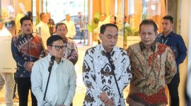Menko PM Abdul Muhaimin Iskandar bersama Menteri Koperasi Budi Arie Setiadi. Foto: KemenkoPM
