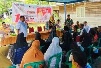 Calon Bupati Natuna Cen Sui Lan - Jarmin Sidik berjanji jika terpilih menjadi Bupati Natuna, akan memberikan pinjaman dana tanpa bunga, bagi masyarakat Natuna,khususnya Setengar. Foto: INIKEPRI.COM