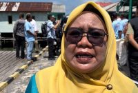 Warga Pulau Tiga, Robatyah. Foto: INIKEPRI.COM