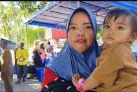 Salah satu warga Teluk Buton, Indah. Foto: INIKEPRI.COM