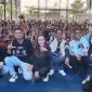 Amsakar Achmad-Li Claudia Chandra bersama Raffi Ahmad dkk berswafoto di kampanye ASLI di SP Plaza. Foto: INIKEPRI.COM