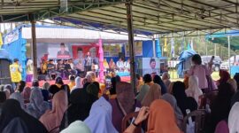 Calon Gubernur Kepri Nomor Urut 1, Ansar Ahmard Nyanyang menggelar kampanye Akbar di Kelarik, Kecamatan Bunguran Utara, Kabupaten Natuna, Selasa (19/11/2024). Foto: INIKEPRI.COM