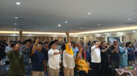 Pasangan Calon Bupati Natuna Nomor Urut 1, Cen Sui Lan - Jarmin menggelar kampanye dialogis dengan Generasi Muda (Gen Z) dan Mahasiswa STAI Natuna di Natuna Hotel Jumat (22/11/2024). Foto: INIKEPRI.COM