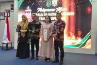 Seluruh unsur Forum Komunikasi Pimpinan Daerah (Forkopimda) Kota Tanjungpinang mengikuti pelepasan tugas Kepala Kejaksaan Negeri Tanjungpinang di Aula Sultan Sulaiman Badrul Alamsyah Kantor Wali kota Tanjungpinang Senggarang, Selasa (5/11/2024) malam. Foto: Diskominfo Tanjungpinang