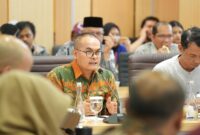 Pelaksana Tugas (Plt.) Direktur Jenderal Pendidikan Vokasi, Tatang Muttaqin, dalam Bincang Santai dengan Media terkait “Kondisi Tenaga Kerja Lulusan Pendidikan Vokasi di Indonesia”. Foto: Dok Kemendikdasmen