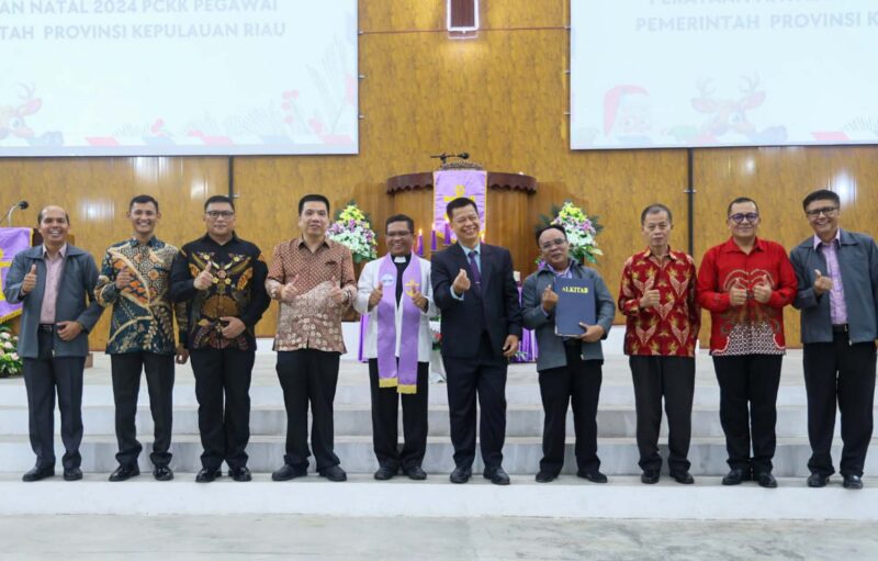 Perkumpulan Cinta Kasih Karunia (PCKK) Pegawai Pemerintah Provinsi Kepulauan Riau menggelar ibadah dan perayaan Natal pada Jumat, (6/12), di GPIB Bethel, Jalan Purwartajati, Km 7 Tanjungpinang. Foto: Diskominfo Kepri 