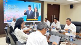 Gubernur Ansar Ahmad, Senin (9/12/2024), bertemu Wakil Menteri PUPR RI Diana Kusumastuti, membahas sejumlah proyek lanjutan menggunakan dana APBN di Kepulauan Riau. Foto: Diskominfo Kepri 