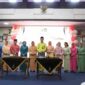 Dharma Wanita Persatuan (DWP) Kota Tanjungpinang merayakan HUT ke-25, di aula Sultan Sulaiman Badrul Alamsyah, kantor Wali Kota Tanjungpinang, Jumat (13/12/2024). Foto: Diskominfo Tanjungpinang 