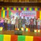 Asisten Pemerintahan dan Kesejahteraan Rakyat (Kesra) Pemerintah Kota Tanjungpinang, Tamrin Dahlan, membuka rangkaian kegiatan Peringatan Hari AIDS Sedunia, di Gedung Kesenian Aisyah Sulaiman, Tanjungpinang, Kepri, Sabtu (30/11/2024). Foto: Diskominfo Tanjungpinang