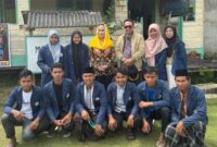 Bupati dan Wakil Bupati terpilih Cen Sui Lan - Jarmin Sidik mengunjungi masyarakat Kelarik dan warga Segeram yang berada di kecamatan Bunguran Utara dan Bunguran Barat, Kamis (5/11/2024). Foto: INIKEPRI.COM