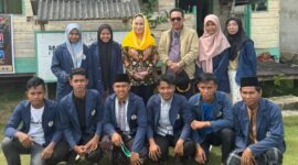 Bupati dan Wakil Bupati terpilih Cen Sui Lan - Jarmin Sidik mengunjungi masyarakat Kelarik dan warga Segeram yang berada di kecamatan Bunguran Utara dan Bunguran Barat, Kamis (5/11/2024). Foto: INIKEPRI.COM