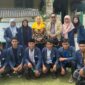 Bupati dan Wakil Bupati terpilih Cen Sui Lan - Jarmin Sidik mengunjungi masyarakat Kelarik dan warga Segeram yang berada di kecamatan Bunguran Utara dan Bunguran Barat, Kamis (5/11/2024). Foto: INIKEPRI.COM