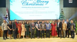 Dalam rangka memperingati Natal 2024, PT PLN Batam menggelar acara perayaan Natal tanggal 6 Desember 2024 di Hotel Aston Batam dengan mengusung tema “Paying the Price for His Presence” dan subtema “Barangsiapa mempertahankan nyawanya, ia akan kehilangan nyawanya, dan barang siapa kehilangan nyawanya karena Aku, ia akan memperolehnya (Matius 10: 39)”. Acara diwarnai dengan semangat kebersamaan dan harapan baru. Foto: INIKEPRI.COM