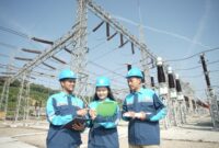 Tingginya tantangan dari segi kelistrikan selama masa siaga Natal 2024 dan Tahun Baru 2025 tidak menyurutkan semangat para Srikandi PLN Batam untuk ikut serta menunjukkan komitmen terbaik menyediakan pasokan listrik yang andal dalam masa tersebut. Komunitas pegawai perempuan di PLN Batam itu berhasil membuktikan keberdayaan mereka dengan turut memegang peran-peran krusial yang menunjang kinerja perusahaan. Foto: INIKEPRI.COM