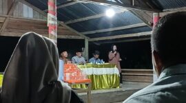Wakil Bupati Natuna Terpilih pada Pilkada Natuna 2024, Jarmin bersama Tim berkunjung menemui pemilihnya di Ari Kolek, Kelurahan Ranai, Kecamatan Bunguran Timur, Selasa (17/12/2024) malam. Foto: INIKEPRI.COM
