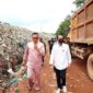 Wakil Wali Kota Batam, Amsakar Achmad, bersama jajaran Anggota DPRD Kota Batam, melakukan peninjauan ke Tempat Pembuangan Akhir (TPA) Telagapunggur, Kamis (19/12) siang. Foto: INIKEPRI.COM