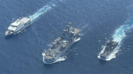 Kapal Perang Republik Indonesia (KRI) Bung Karno-369 yang dipimpin oleh Letkol Laut (P) Krido Satriyo, melaksanakan rangkaian latihan Sea Phase Exercise dalam Patroli Koordinasi (Patkor) Indindo 43/24 bersama dua unsur Kapal Perang Asing (KPA) dari India, yaitu INS Kesari L-15 dan IN LCU L-57, serta satu unsur CN 235 MPA, di perairan Indonesia-India, tepatnya di sekitar Tanjungpinang, Kepulauan Riau, Jumat (13/12/2024). Foto. tni.mil.id