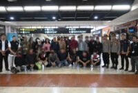 Sejumlah WNI yang menjadi korban perdagangan orang (TPPO) di wilayah konflik Myawaddy, Myanmar tiba di Tanah Air, Jumat (29/11/2024). Foto: HO-Kemlu RI