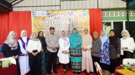 Kegiatan lomba mewarnai dalam rangka menyambut Hari Ibu yang diselenggarakan KD Event Organizer (EO) bertempat di Sekretariat KD Event Organizer (EO), Jalan Kota Piring, Gang Putri Riau VII, Pulau Biram Dewa, Kelurahan Melayu Kota Piring, Tanjungpinang Timur berlangsung meriah, Minggu (8/12/2024). Foto: Diskominfo Tanjungpinang 