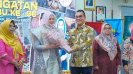 Peringatan Hari Ibu ke-96 tahun 2024 tingkat Kota Tanjungpinang digelar meriah di aula Sultan Sulaiman Badrul Alamsyah, kantor Wali Kota Tanjungpinang, Kepulauan Riau, Kamis (19/12/2024). Foto: Diskominfo Tanjungpinang 

