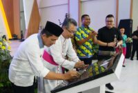 Gubernur Kepulauan Riau, H. Ansar Ahmad, menghadiri seremoni peresmian dan pemakaian gedung baru SMA Katolik Yos Sudarso, yang berada di bawah naungan Yayasan Tunas Karya. Foto: Diskominfo Kepri