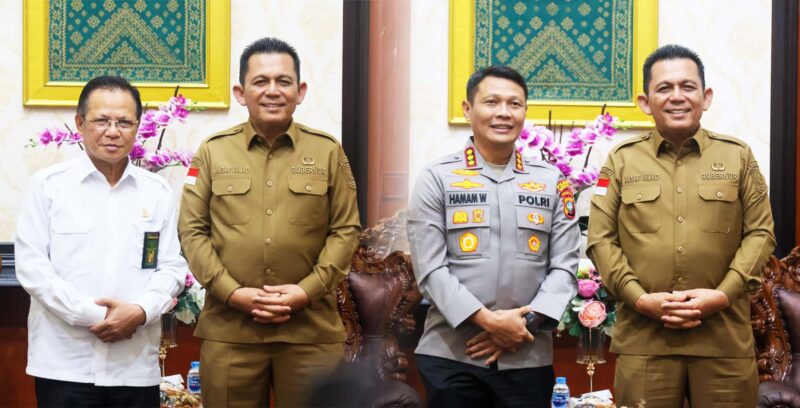 Kunjungan silaturahmi dari Ketua Pengadilan Tinggi Kepulauan Riau yang baru, H. Ahmad Shalihin,dan Kapolresta Tanjungpinang yang baru, Kombes Pol. Hamam Wahyudi, di Gedung Daerah, Tanjungpinang. Foto: Diskominfo Kepri 