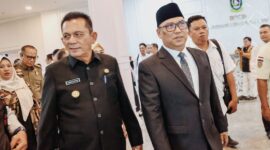 Ansar Ahmad dan Nyanyang Haris Pratamura sebagai Gubernur dan Wakil Gubernur Provinsi Kepulauan Riau untuk periode 2025-2030. Foto: Diskominfo Kepri 