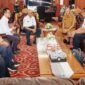 Audiensi bersama Direktur Operasi Modifikasi Cuaca BMKG Kepri, Dr. Endarwin, beserta jajaran BMKG Kepri di Ruang Kerja Sekda, Lantai 3, Kantor Gubernur Kepri, Dompak. Foto: Diskominfo Kepri 