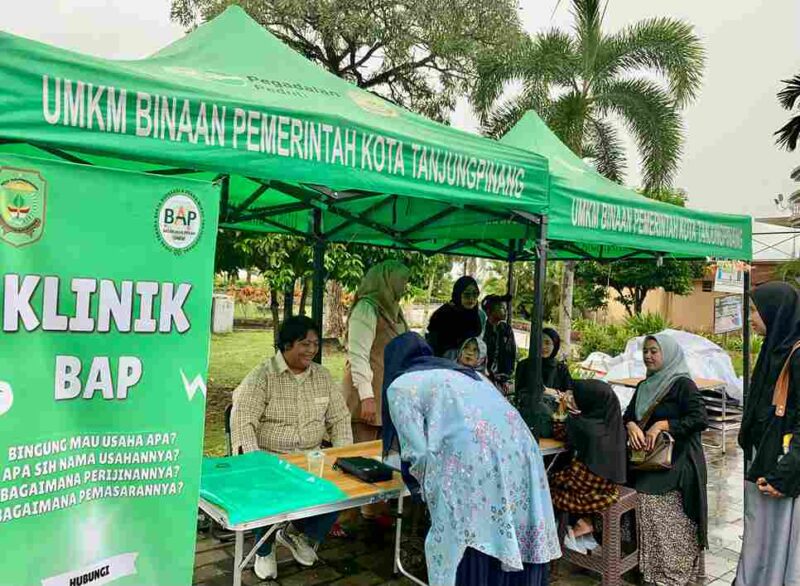 Bazaar Akhir Tahun yang digelar pelaku UMKM binaan Dinas Tenaga Kerja, Koperasi, dan Usaha Mikro Kota Tanjungpinang berlangsung meriah sejak 27 hingga 31 Desember 2024. Foto: Diskominfo Tanjungpinang