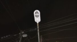 Lampu PJU di Belakangpadang yang mati hampir setahun belakangan ini. Foto: INIKEPRI.COM