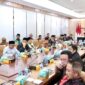 Kementerian Agraria dan Tata Ruang/Badan Pertanahan Nasional (ATR/BPN) menggelar Rapat Koordinasi (Rakor) dalam rangka percepatan pendaftaran tanah wakaf di seluruh Indonesia. Rakor kali ini menekankan terkait sinkronisasi data wakaf dari beberapa pemangku kepentingan mulai dari lembaga terkait hingga organisasi keagamaan Islam./Foto Istimewa/Humas Kementerian ATR/BPN

