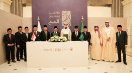 Pemerintah Republik Indonesia bersama Pemerintah Kerajaan Arab Saudi telah menandatangani kesepakatan perhajian (MoU) untuk musim haji 1446 H /2025 M. Penandatanganan kesepakatan ini dilakukan Menteri Agama Nasaruddin Umar dan Menteri Haji dan Umrah Arab Saudi Tawfiq F. Al-Rabiah, di Jeddah. Foto Istimewa/Humas Kemenag