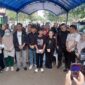 Wali Kota dan Wakil Wali Kota Batam Terpilih Amsakar Achmad dan Li Claudia Chandra menyambangi korban tanah longsor yang terjadi di Tiban Koperasi beberapa waktu yang lalu, pada Minggu (19/1/2025) sore. Foto: Istimewa/INIKEPRI.COM
