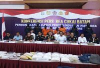 Konferensi pers Bea Cukai Batam. Foto: Istimewa 