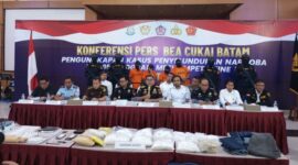 Konferensi pers Bea Cukai Batam. Foto: Istimewa 