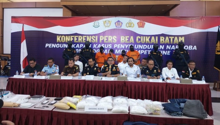 Konferensi pers Bea Cukai Batam. Foto: Istimewa 