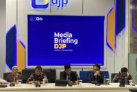 Konferensi pers Direktorat Jenderal Pajak (DJP) mengenai tarif pajak pertambahan nilai (PPN) sebesar 12 persen terhadap barang mewah di kantor DJP, Jakarta, Kamis (2/1/2025). Foto: ANTARA/Imamatul Silfia
